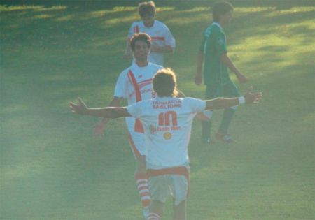 FESTEJO ALBO - Lanfranco y el gol. imagen