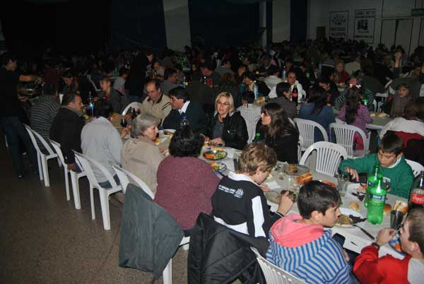 Súper cena show en Trebolense