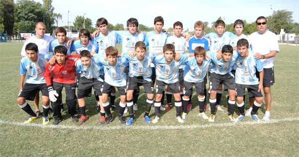 Trebolense festejó más que El Expreso