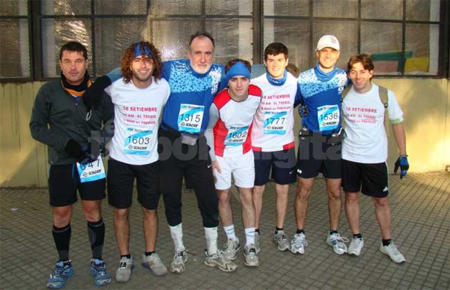 Maratonistas de El Trébol corrieron los 42 Km. en la ciudad de Rosario
