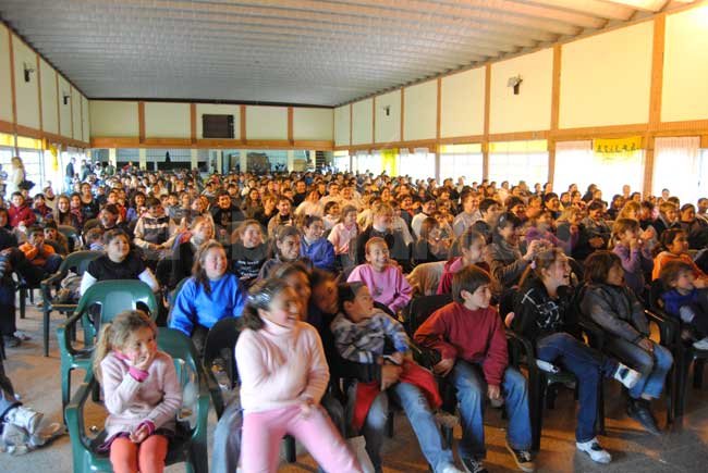 Multitudinario Día del Niño en AMPIL