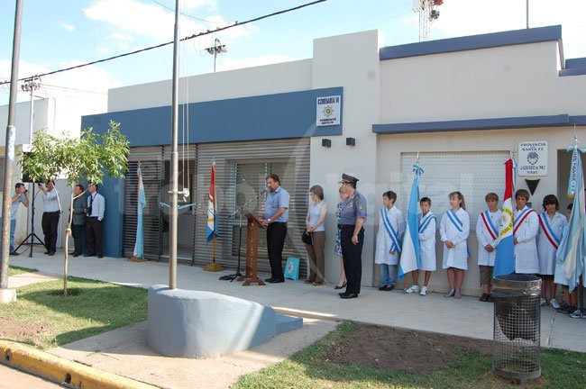 Se inauguró el nuevo edificio de la Comisaría VI de Piamonte