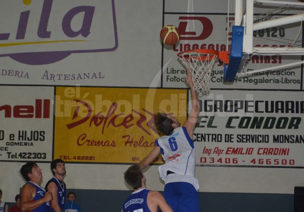 Otra derrota para la primera de basquet