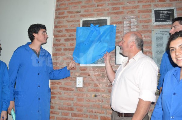 Emotivo acto de la Escuela Técnica