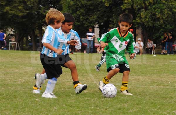 Trebolense festejó más que El Expreso