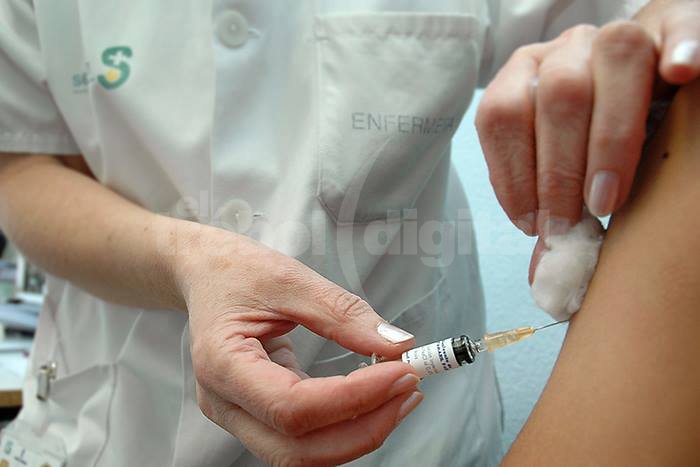 Vacunación en el CIC y centro de salud sur