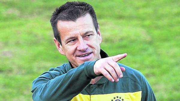 El DT, quien dirigió a la selección en Sudáfrica 2010, asume en reemplazo de Scolari luego del fracaso en el Mundial.