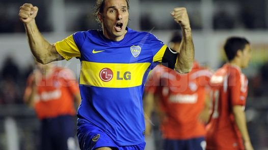 Venció 1-0 a Independiente en Avellaneda con un tanto del defensor.