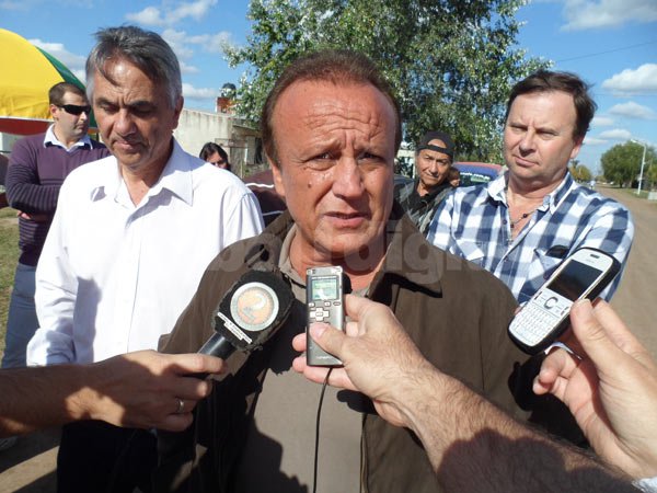 Del Sel visitó El Trébol y criticó duro al Frente Progresista