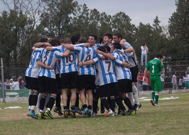 El Cele se quedó con el clásico y logró la clasificación