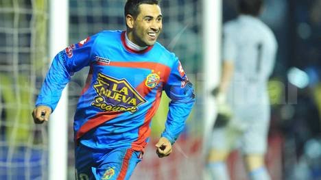 Lo venció con autoridad por 3-0 con goles de Zelaya y Leguizamón -2-. El equipo de Alfaro quedó como líder junto a Tigre, con dos puntos de ventaja sobre los de Falcioni.