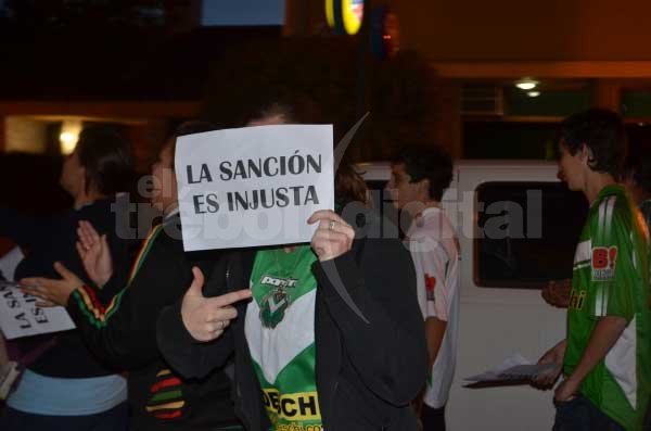 El Expreso realizó una marcha de protesta