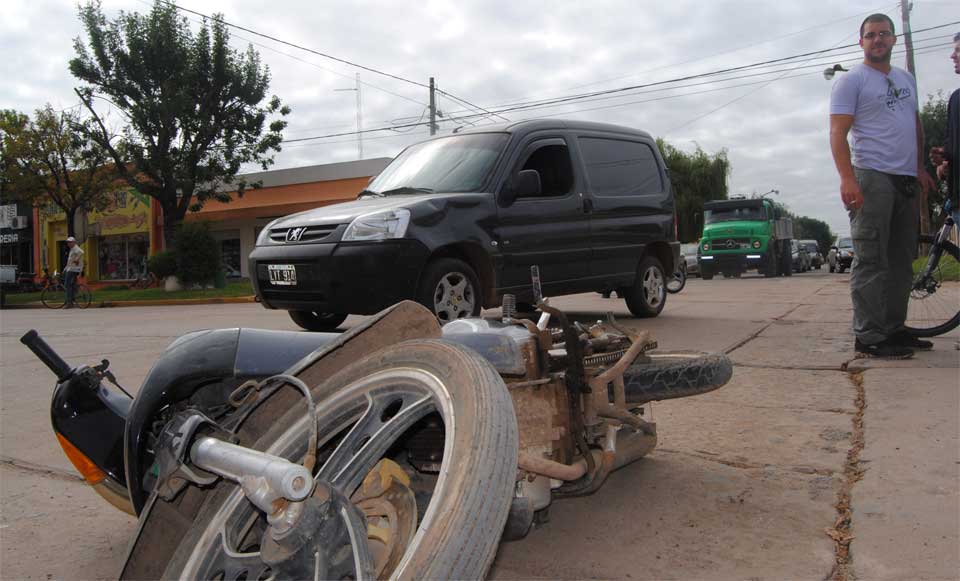 Fuerte accidente en pleno centro