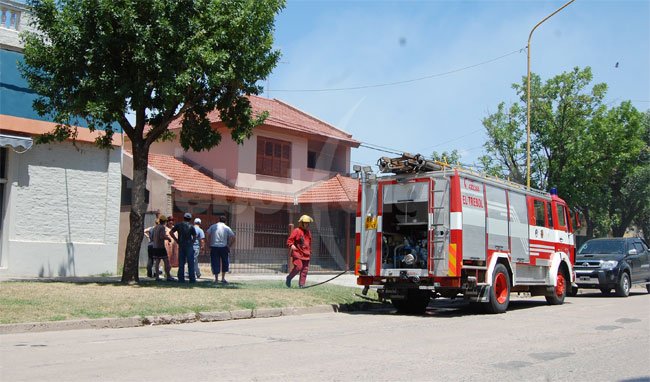 Incendio en un terreno céntrico