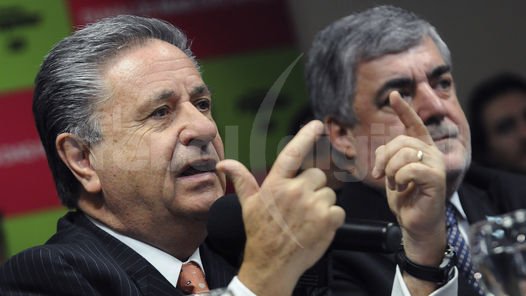 El ex gobernador bonaerense cerró su campaña en la sede del Movimiento Productivo Argentino (MPA) .