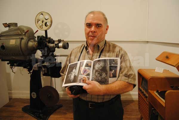 Rafael Díaz volvió a editar en un libro