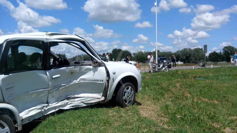 Fuerte accidente en Viena y Ruta 13