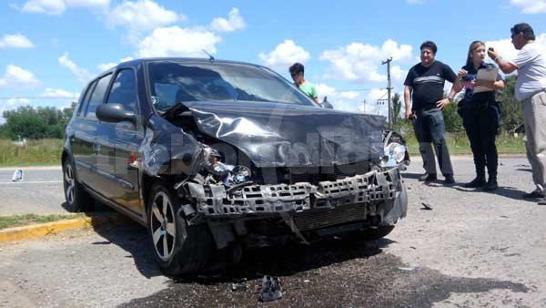 Fuerte accidente en Viena y Ruta 13