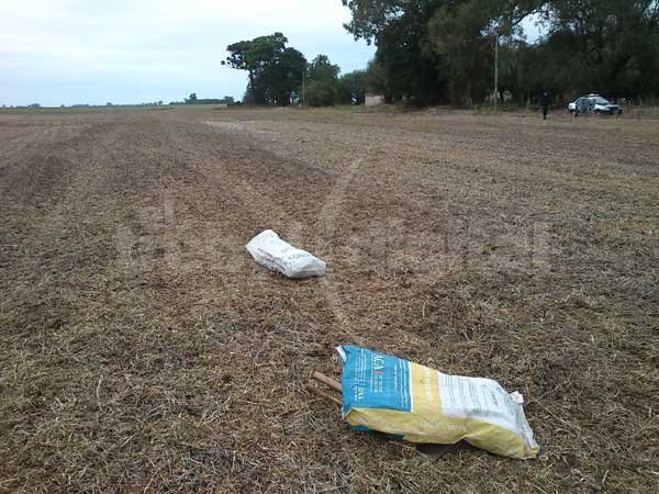 Sorprendieron in fraganti a dos sujetos robando en un campo
