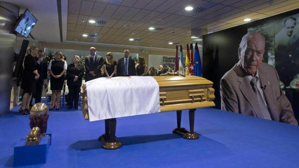 Despiden los restos de Alfredo Di Stéfano
