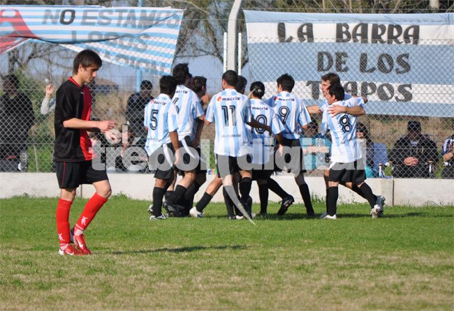 Trebolense ganó y es puntero
