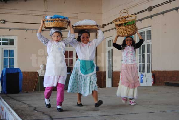 La Escuela Laprida emuló el 25 de mayo