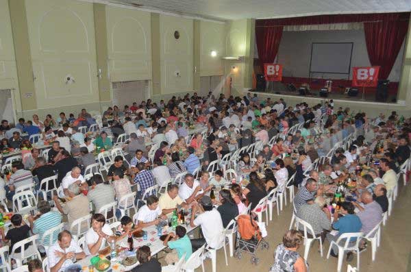 Cena con recordadas figuras en El Expreso