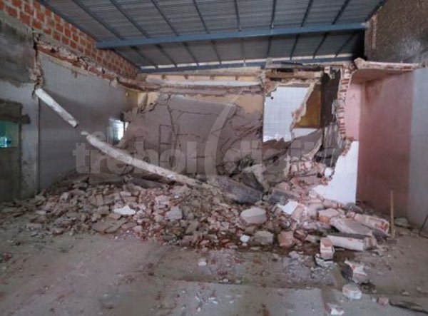 Un herido en Sastre tras desplomarse un techo
