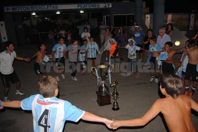 Trebolense campeón del Proyección