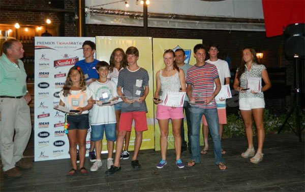 Tenistas de la ciudad premiados en Santa Fe