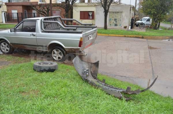 Colisionaron un auto y una camioneta