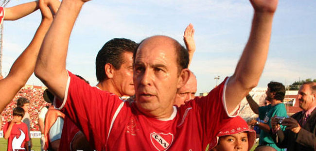 Bochini llegará a El Trébol para jugar un partido exhibición junto a otras figuras.