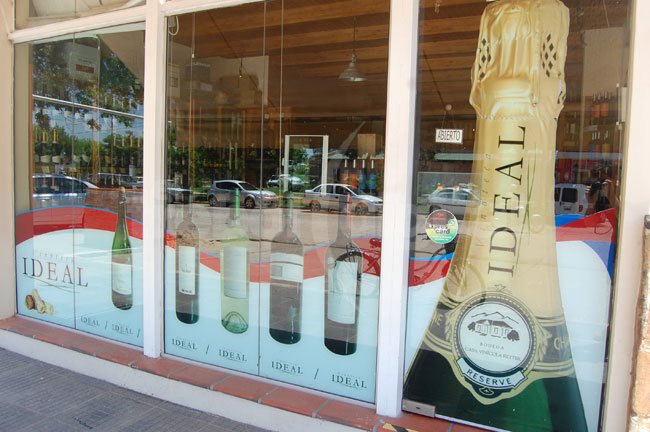 Vinoteca Ideal renovó su imagen