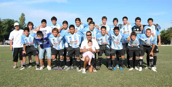 Trebolense festejó más que El Expreso