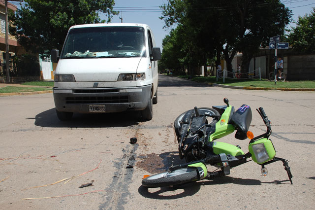 Accidente en Belgrano y Bruselas