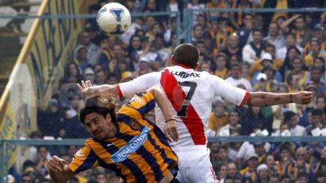 En un partido de bajo vuelo en Rosario, igualó 0-0 con Central, que así sigue en lo más alto, con dos puntos de ventaja sobre el equipo de Almeyda e Instituto.