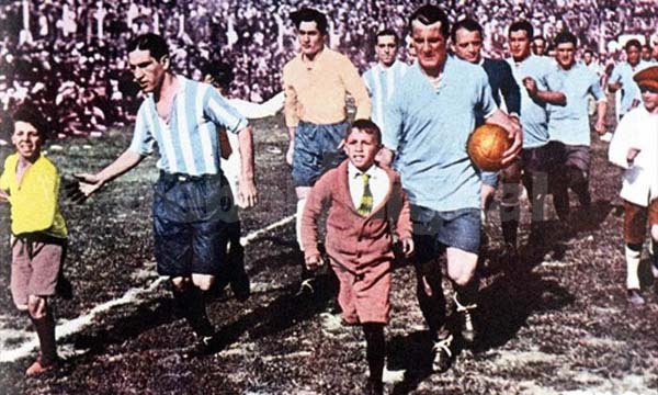 Fue 1930, por 4 a 2 en es estadio