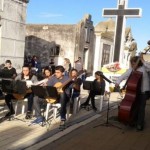 Y un día el cementerio se llenó de música
