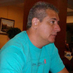 Caloni vuelve a su viejo amor: Sastre