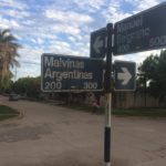 Ventanean y roban un bolso con dinero