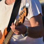 INSCRIPCIONES ABIERTAS – Clases de bajo y de teoría musical