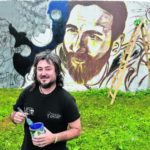 El muralista «Lichi» Urteaga pintó un mural para Messi