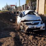 RUTA 13 – Perdió el control y terminó detrozando el auto