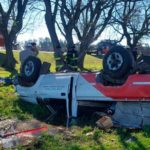 Camioneta de firma local accidentada en Sastre