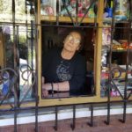 ESTAMOS MAL – Le roban en el kiosco a las 3 de la tarde!