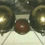 Robaron un juego de bochas de bronce del Club «Los Amigos»