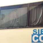 Atacaron un colectivo a gomerazos en San Jorge