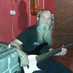 EN EL NOMBRE DE LA MUSICA – El señor del Bajo