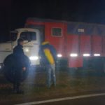 MUY ALCOHOLIZADO – Fue detenido cuando hacía zigzag por la ruta con su camión