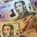 Los billetes de 5 pesos salen de circulación